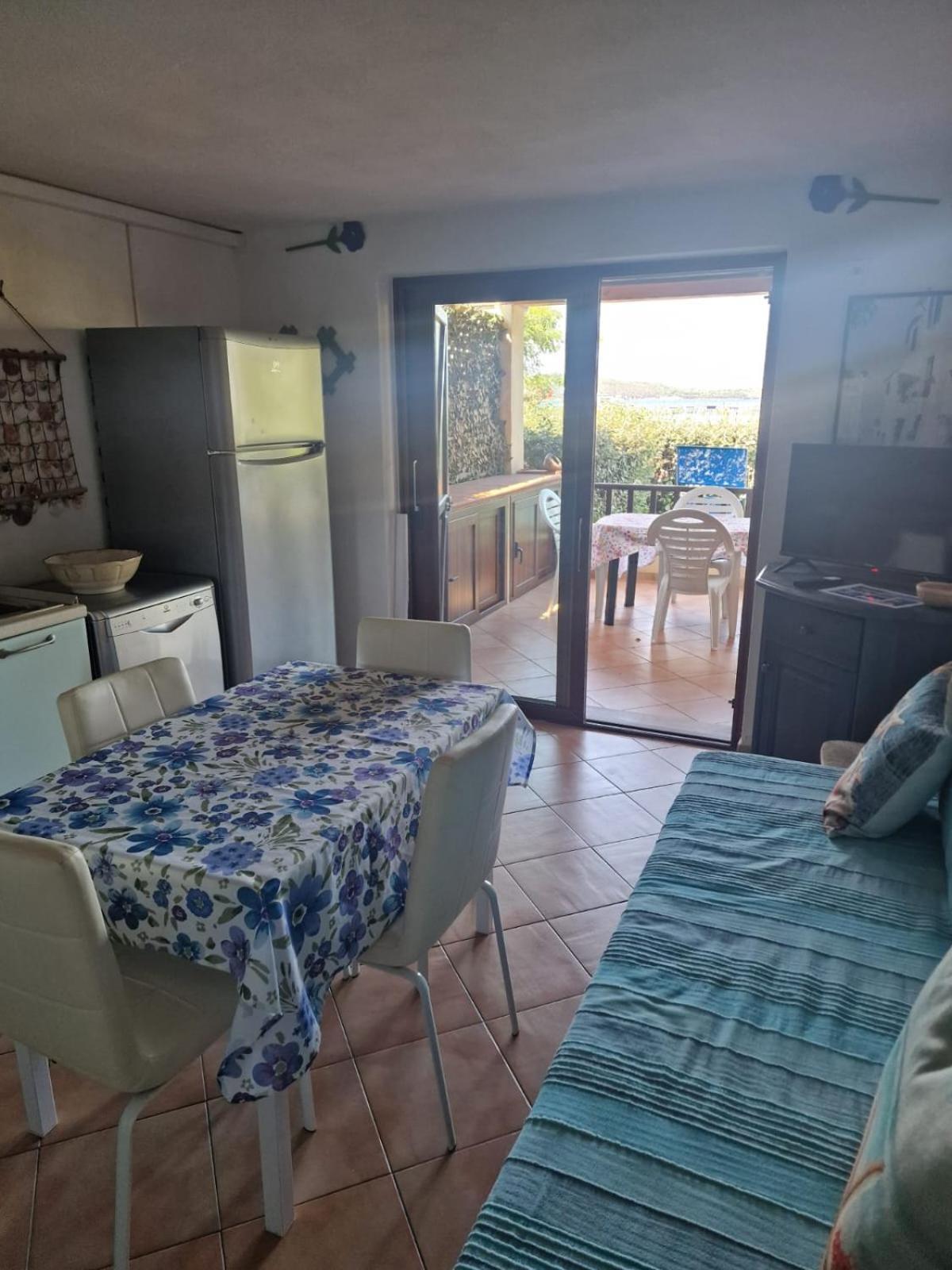 Appartamento Cala Reale, Piano Terra Marinella  Exteriör bild